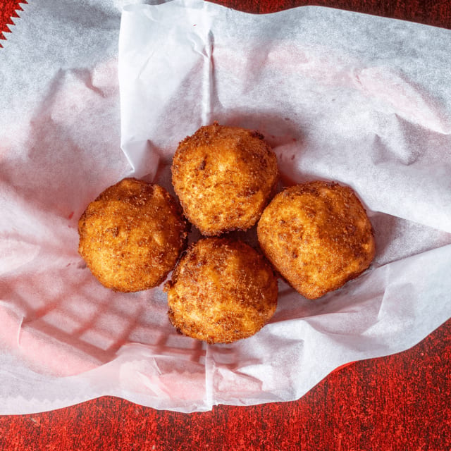 Fried Mac Bites Basket.